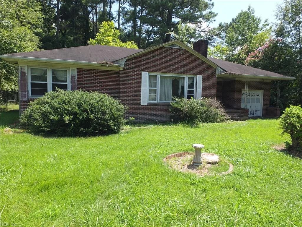 125 E Main Street, Wakefield VA 23888 - Main photo