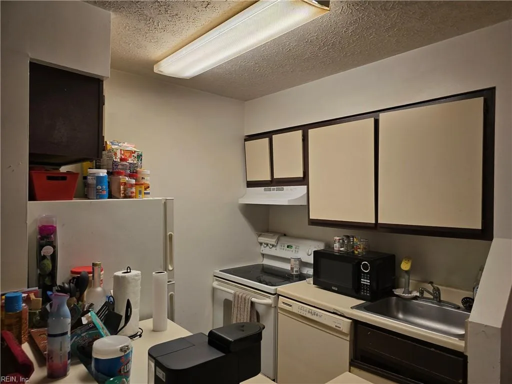 113 Davenport Court #2, Hampton VA 23666 - Photo 5