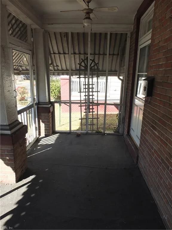 2208 Roanoke Avenue, Newport News VA 23607 - Photo 5