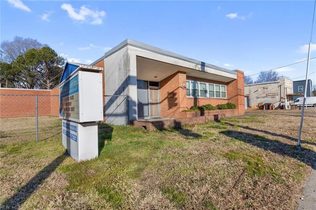 2733 Tidewater Drive, Norfolk VA 23509 - Photo 4
