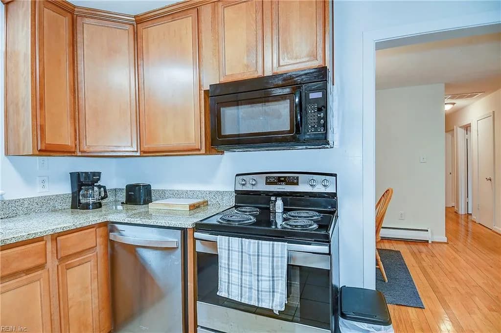 2220 N Lakeside Drive, Virginia Beach VA 23454 - Photo 3