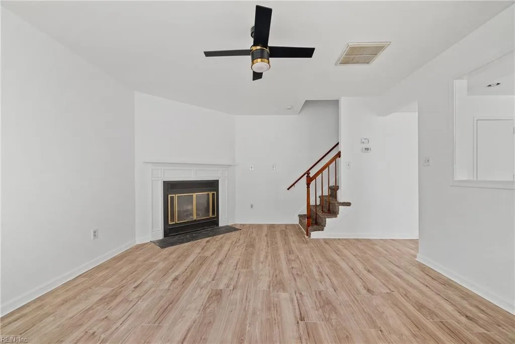 364 Thorncliff Drive, Newport News VA 23608 - Photo 5