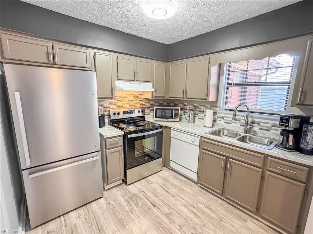 363 Deputy Lane #F, Newport News VA 23608 - Main photo