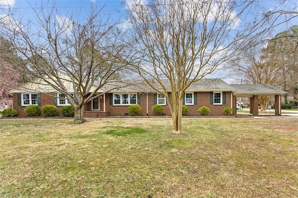 307 Ridgeland Drive, Smithfield VA 23430 - Photo 2