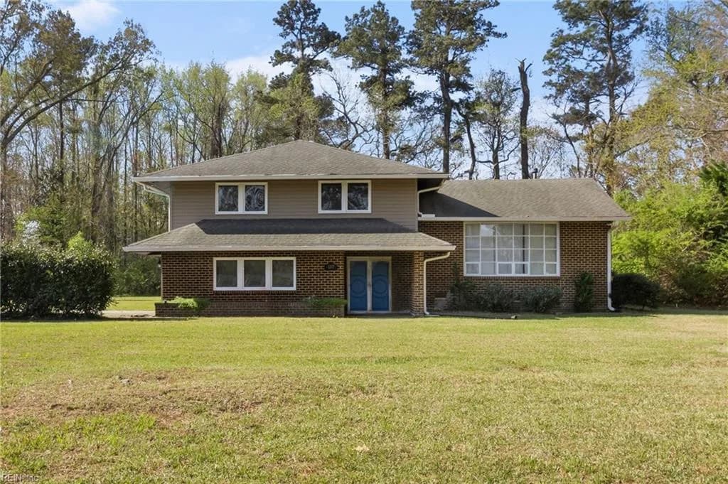 107 Harvey ST, ELIZABETHCITY NC 27909 - Photo 2