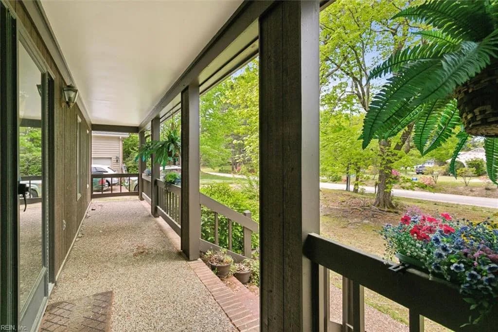107 Brokenbridge RD, YORKTOWN VA 23692 - Photo 4