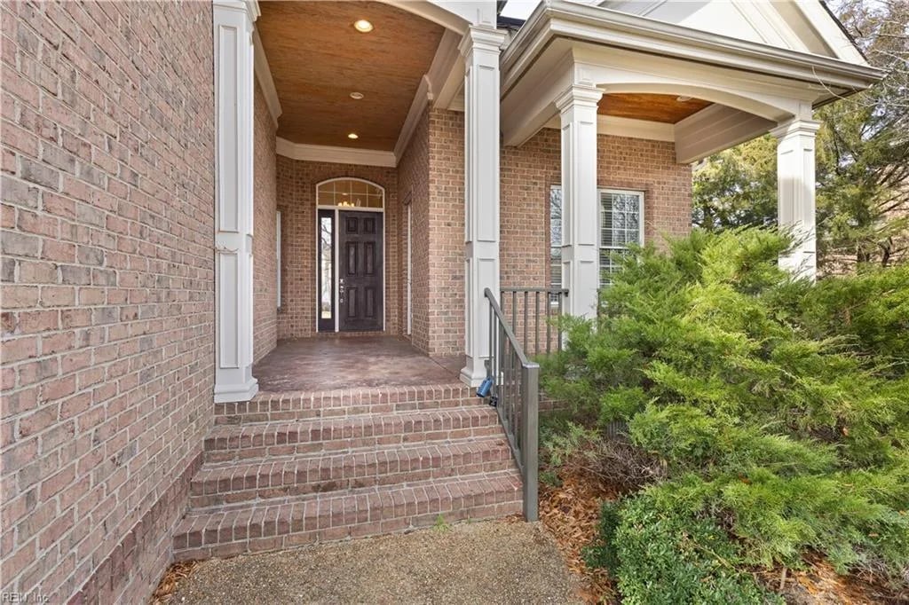 321 Tindalls CT, Suffolk — 5 bed Residential, 3,806 sqft