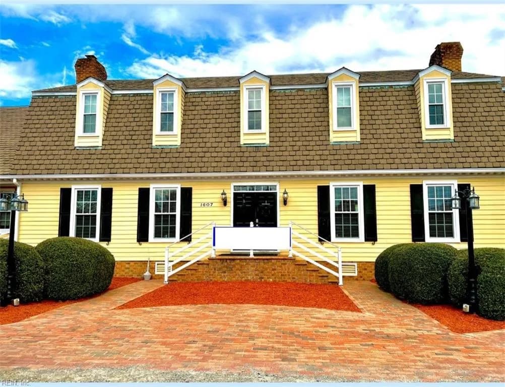 1607b S Church St, Smithfield, VA 23430, USA - Main photo