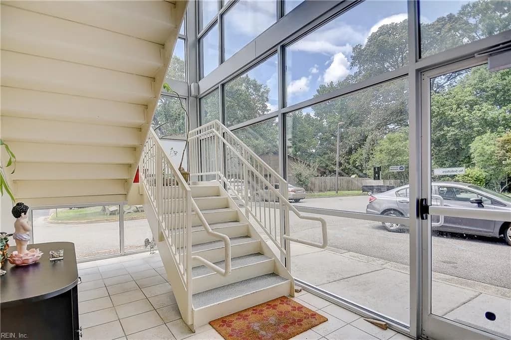 6044 Providence RD, VIRGINIABEACH VA 23464 - Photo 5
