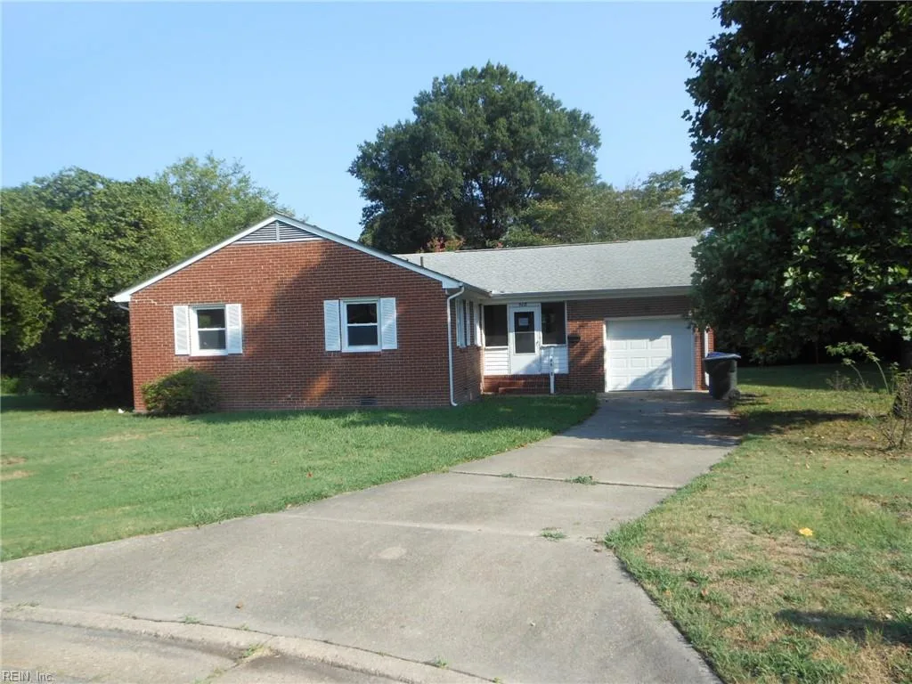 9618 Carver DR, NEWPORT NEWS VA 23605