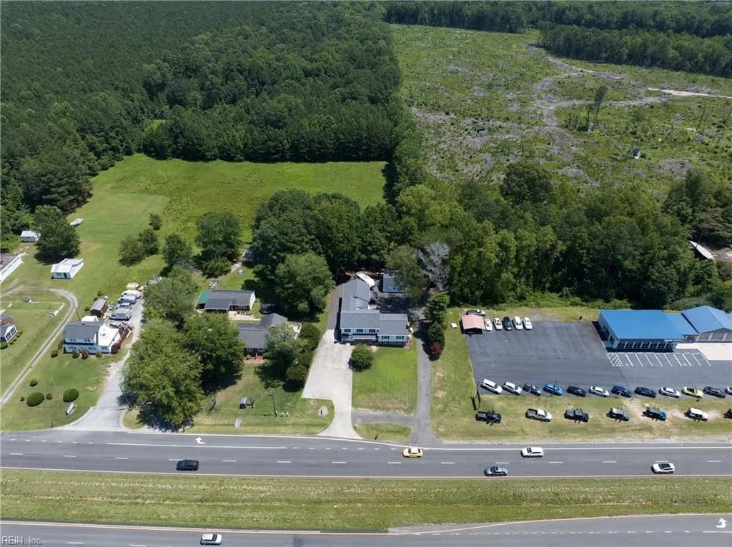 2795 George Wash Memorial HWY, HAYES VA 23072 - Photo 2