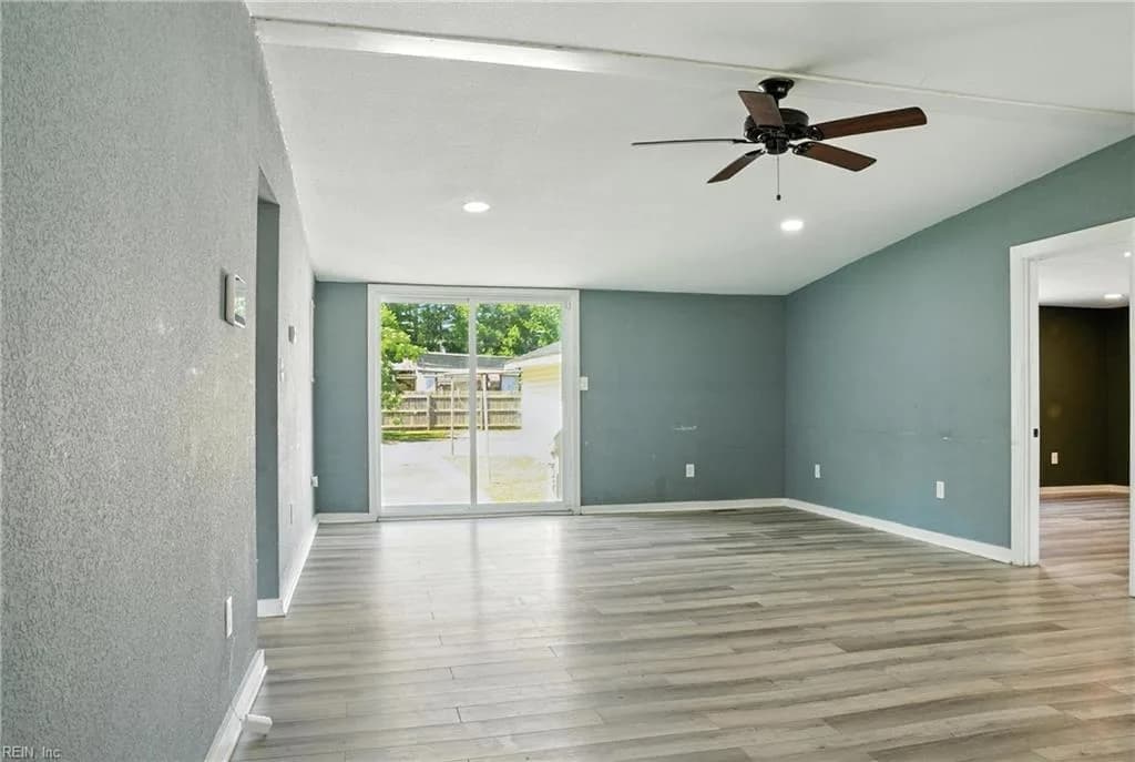 1086 Johnson CIR, FRANKLIN VA 23851 - Photo 5