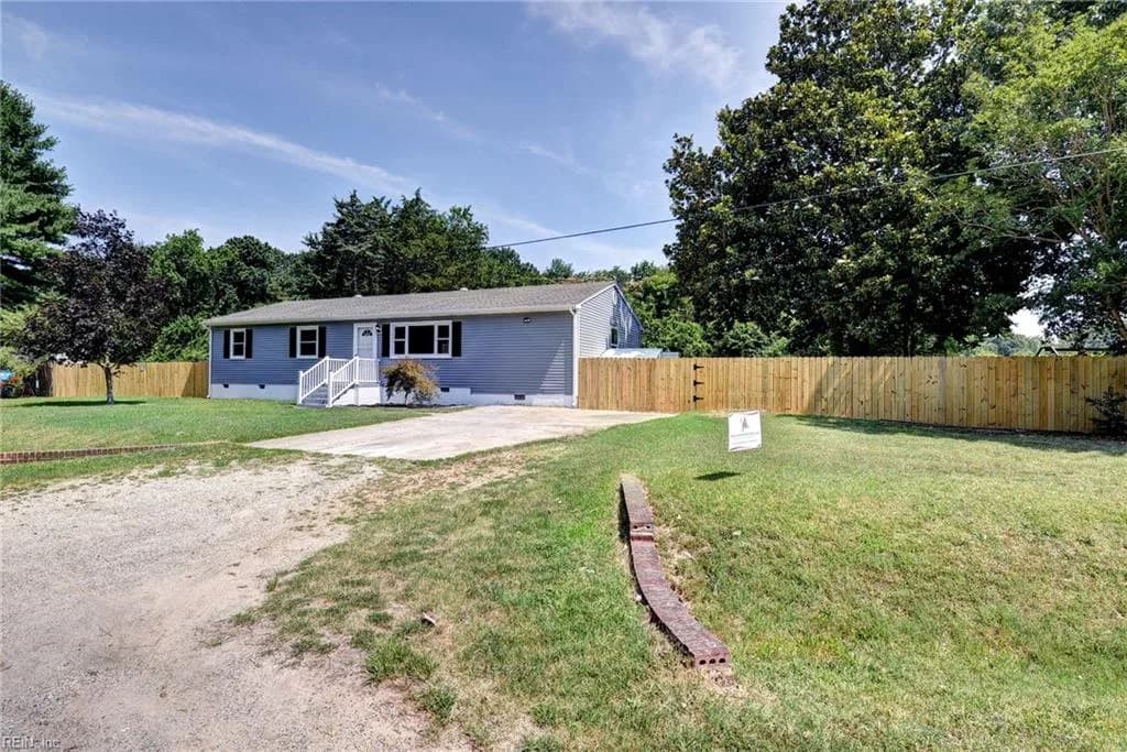 6999 Linda CIR, HAYES VA 23072 - Photo 4
