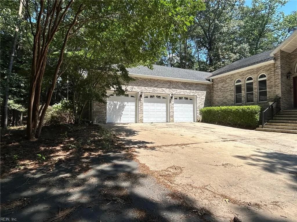 12358 Highland DR, BELLEHAVEN VA 23306 - Photo 4