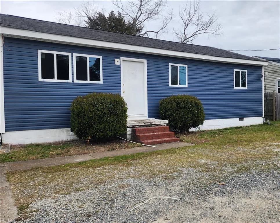 8104 Roanoke ST, NEWPORTNEWS VA 23605 - Main photo