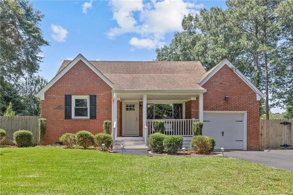 532 Mount Pleasant RD, Chesapeake — 6 bed Residential, 3,071 sqft