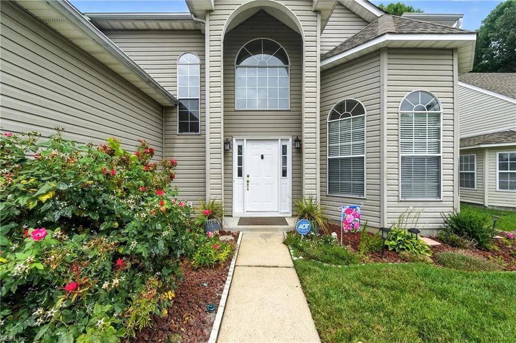 877 Holbrook DR, NEWPORTNEWS VA 23602 - Photo 4