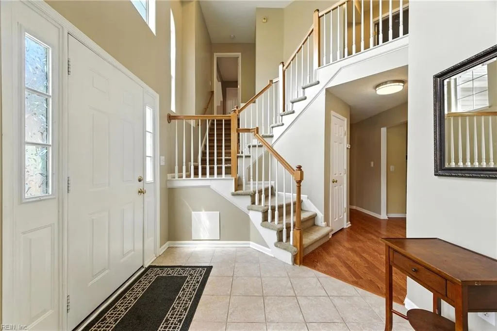 877 Holbrook DR, NEWPORTNEWS VA 23602 - Photo 5