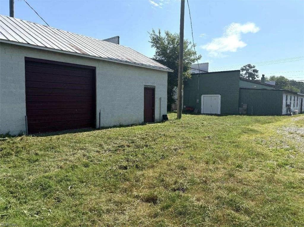 26 Main ST, MATHEWS VA 23109 - Photo 5