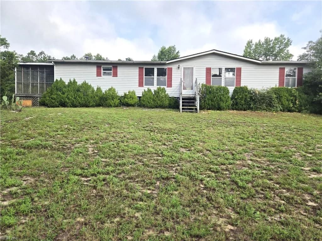 20460 Sand Pit RD, ZUNI VA 23898 - Photo 2