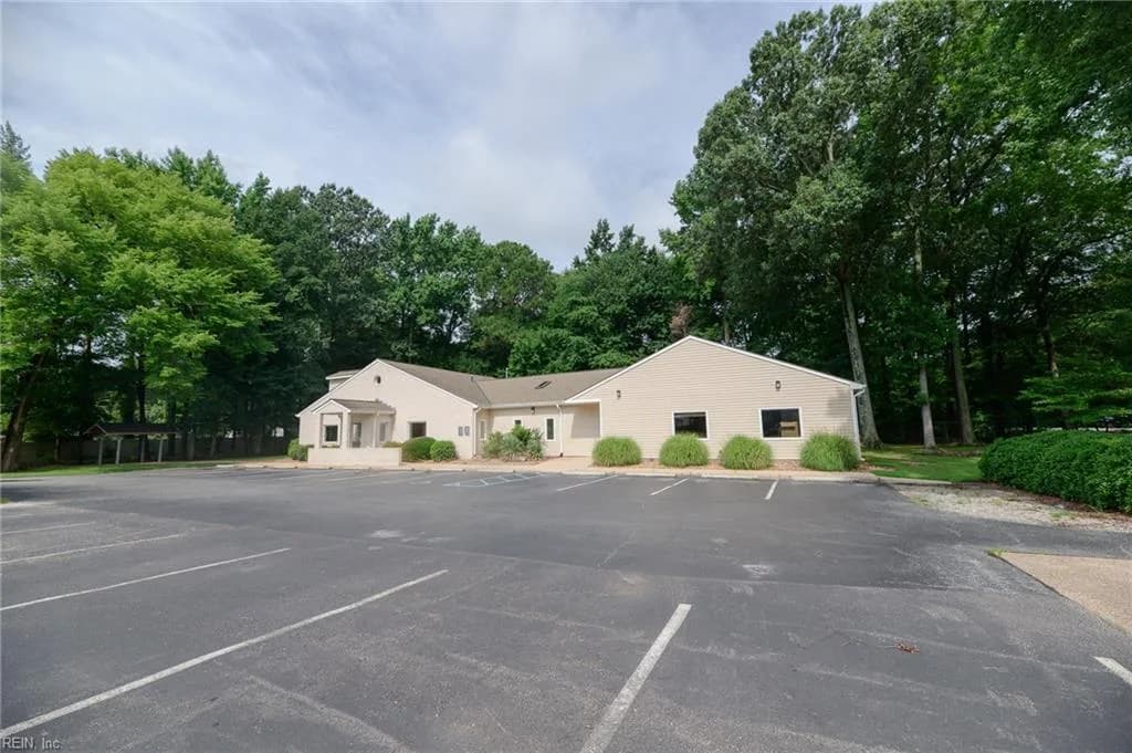 3440 Hampton HWY, YORKTOWN VA 23693 - Photo 2