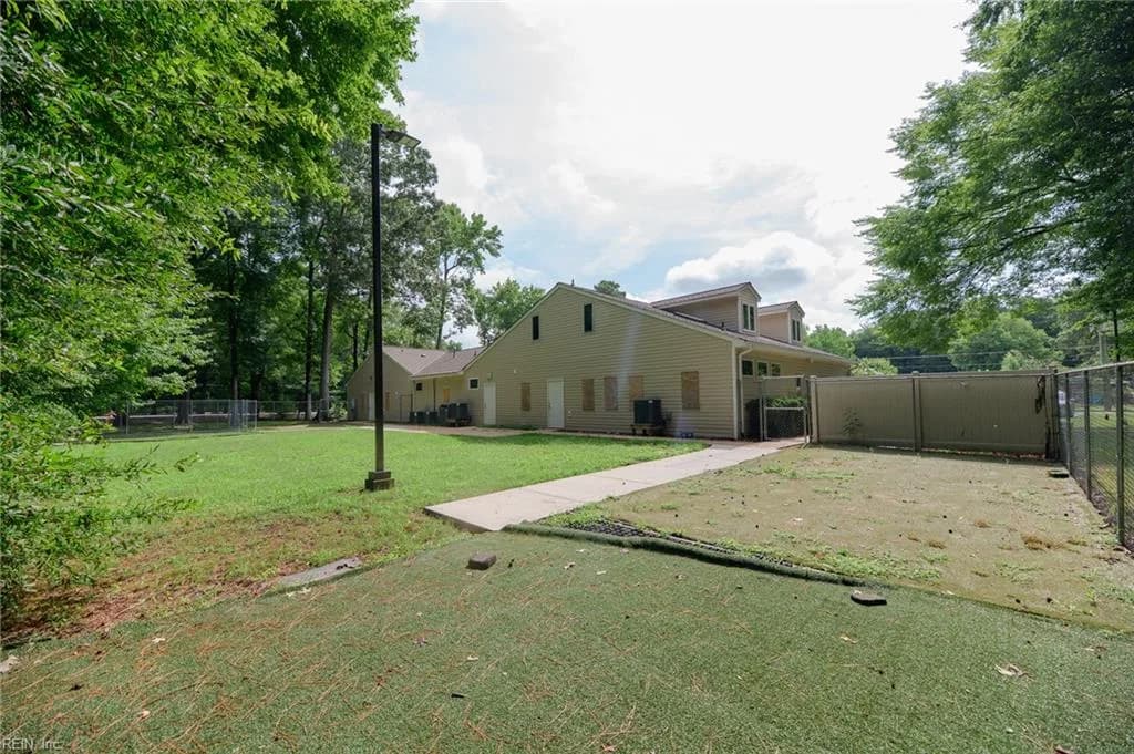 3440 Hampton HWY, YORKTOWN VA 23693 - Photo 5