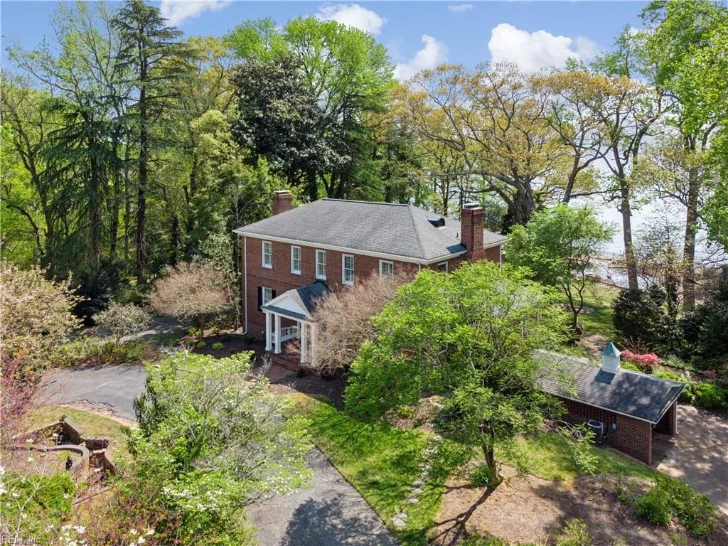 601 Riverside DR, NEWPORTNEWS VA 23606 - Photo 2