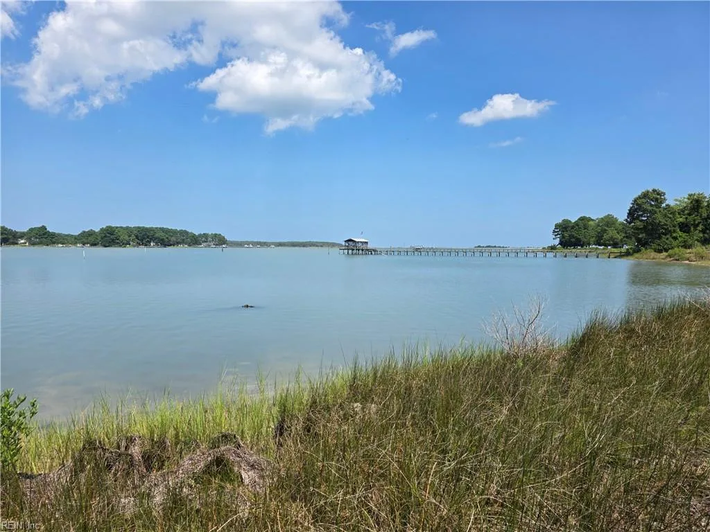 2 acr Horn Harbor AVE, NEWPOINT VA 23125
