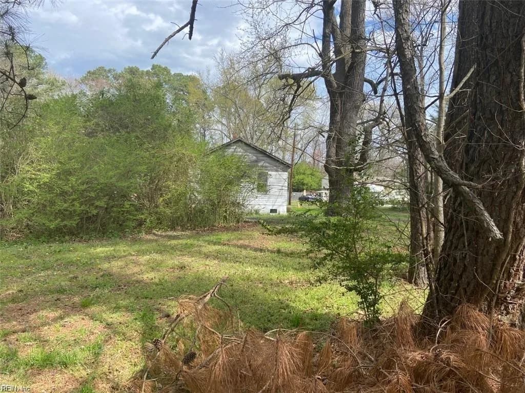 2045 HAMPTON HWY, YORKTOWN VA 23693 - Photo 3