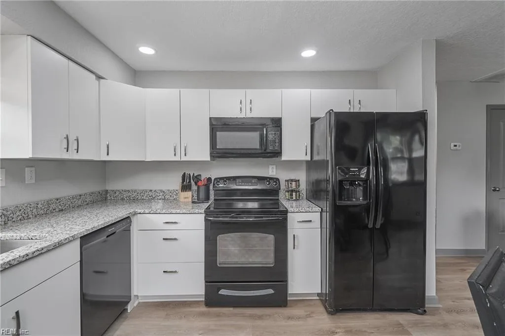 1628 Bourbon AVE, NORFOLK VA 23509 - Photo 3