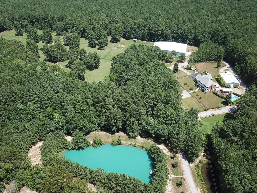 4373 Newville RD, WAVERLY VA 23890 - Photo 4