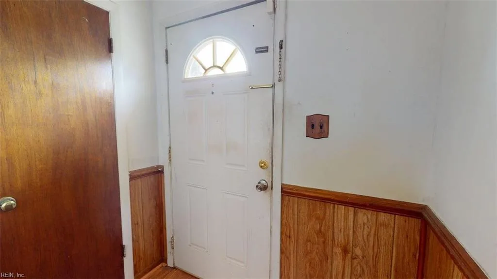5106 Hazelwood RD, HAMPTON VA 23605 - Photo 3