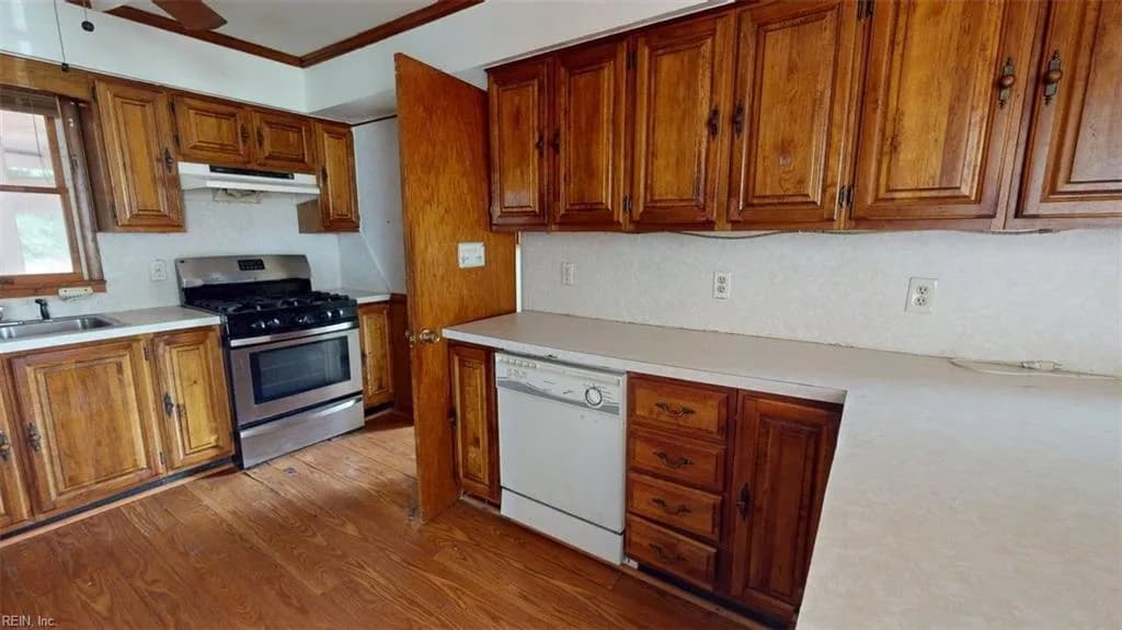 5106 Hazelwood RD, HAMPTON VA 23605 - Photo 5