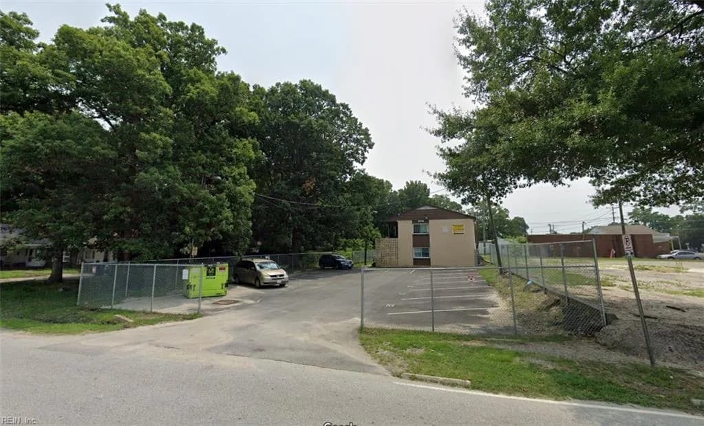 600 74th ST #12, NEWPORTNEWS VA 23605 - Photo 3