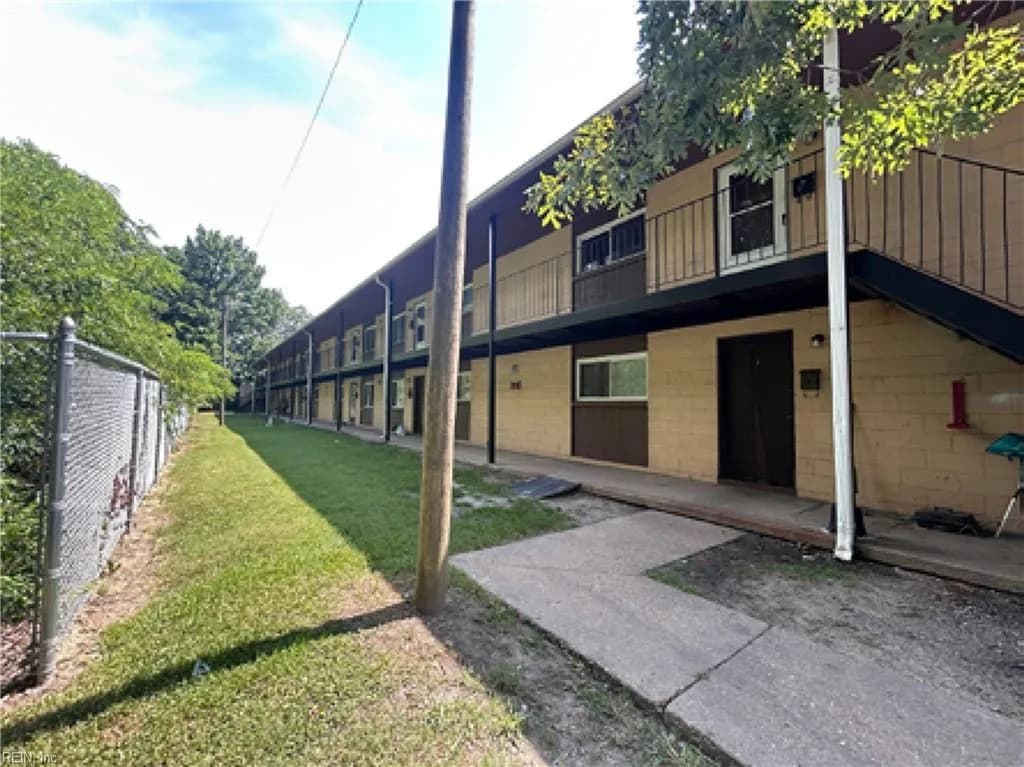 600 74th ST #12, NEWPORTNEWS VA 23605 - Photo 4