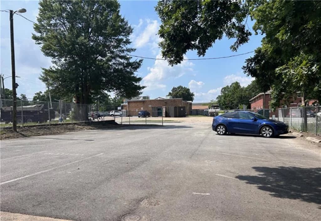 600 74th ST #12, NEWPORTNEWS VA 23605 - Photo 5