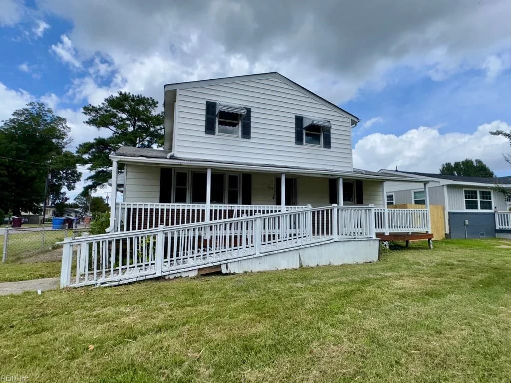 2144 Campostella RD, CHESAPEAKE VA 23324 - Photo 2