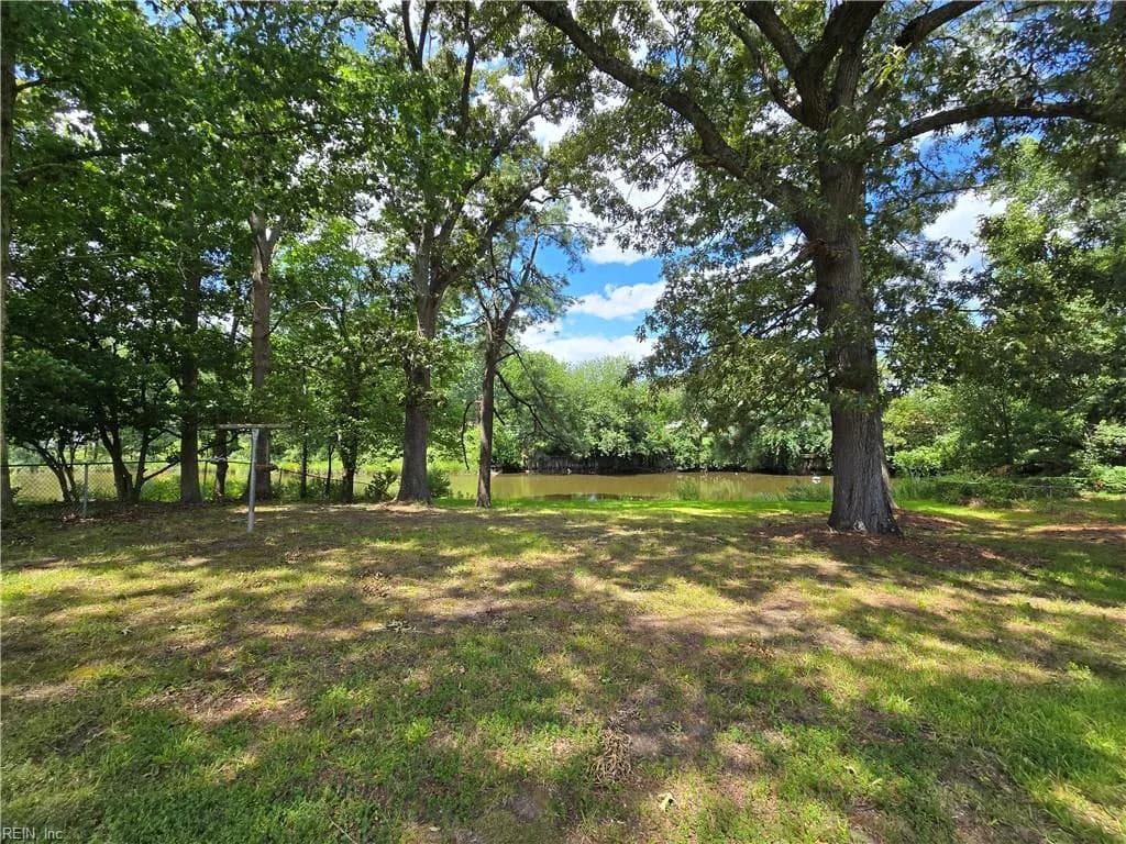 2200 Christopher DR, CHESAPEAKE VA 23321 - Photo 3