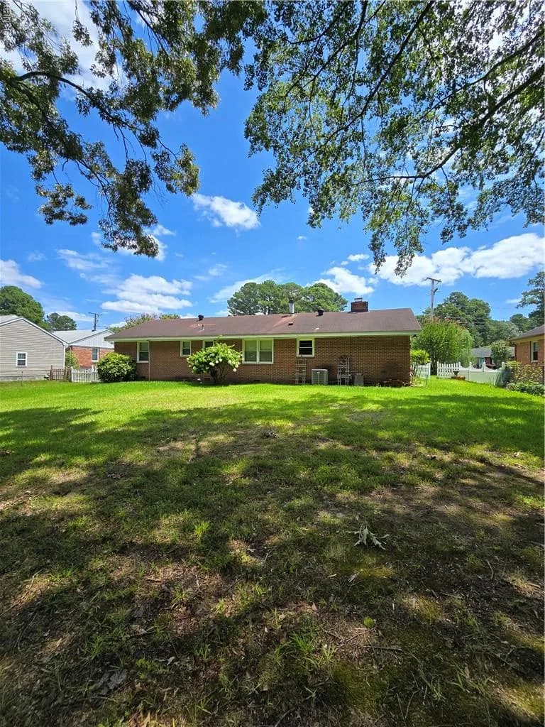 2200 Christopher DR, CHESAPEAKE VA 23321 - Photo 4