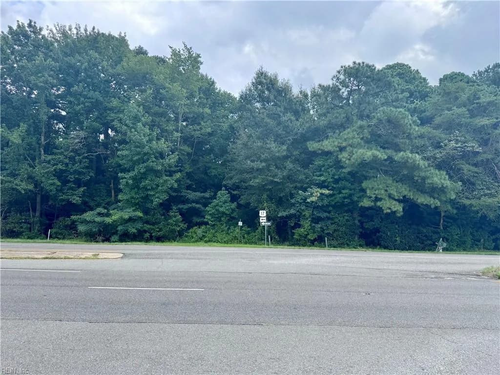 17 N George Washington Memorial HWY, HAYES VA 23072 - Photo 3