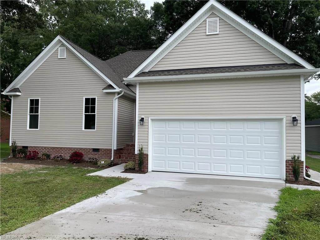 57 Huber RD, NEWPORTNEWS VA 23601 - Main photo