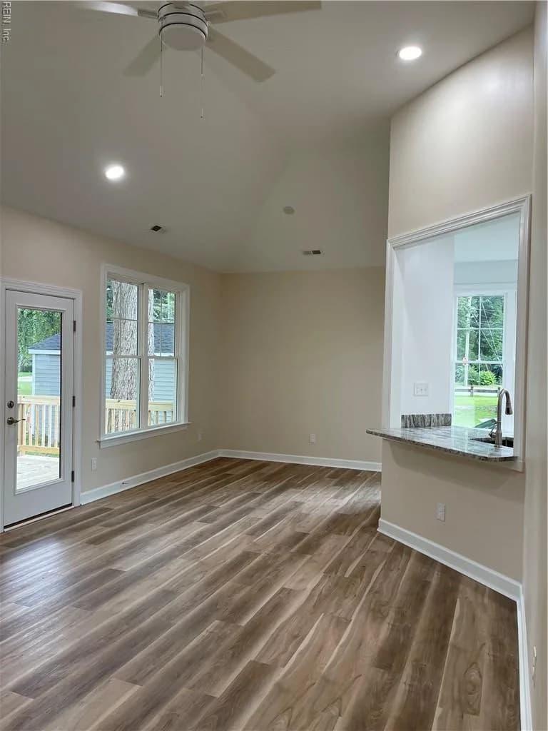 57 Huber RD, NEWPORTNEWS VA 23601 - Photo 5