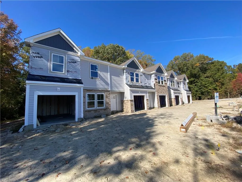 1011 Serene RD #104, Suffolk — 2 bed Residential, 1,530 sqft