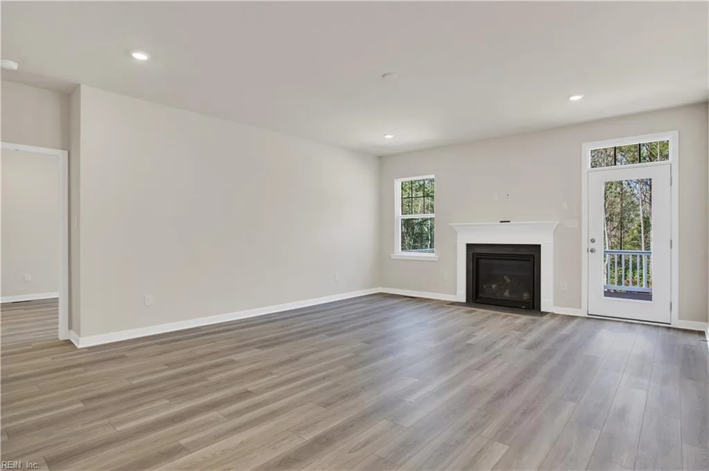 6305 Fawncrest LN, WILLIAMSBURG VA 23188 - Photo 4
