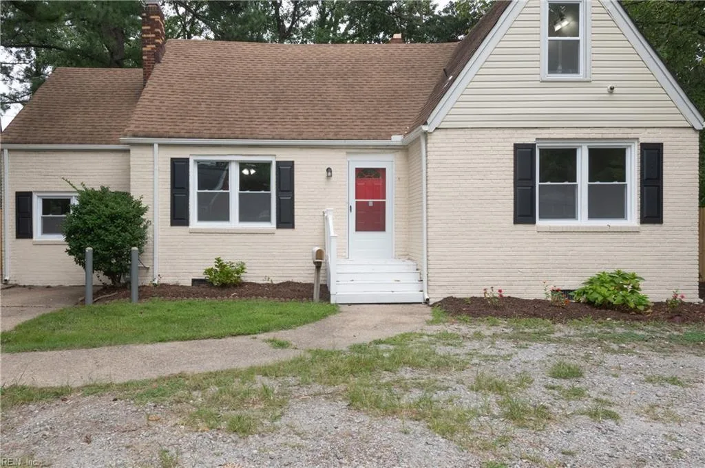 8016 Chesapeake BLVD, Norfolk — 4 bed Residential, 1,890 sqft