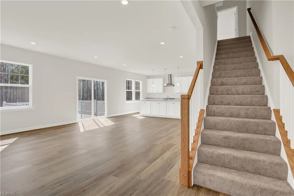 6304 Fawncrest LN, WILLIAMSBURG VA 23188 - Photo 4