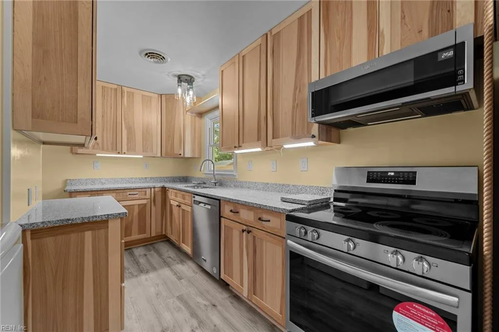132 Ward LN, MANTEO NC 27954 - Photo 5