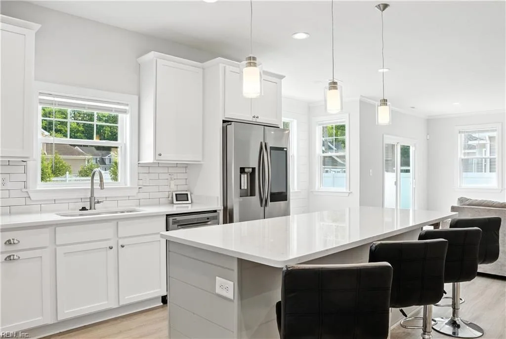 922 Chattanooga ST, Chesapeake — 6 bed Residential, 2,986 sqft