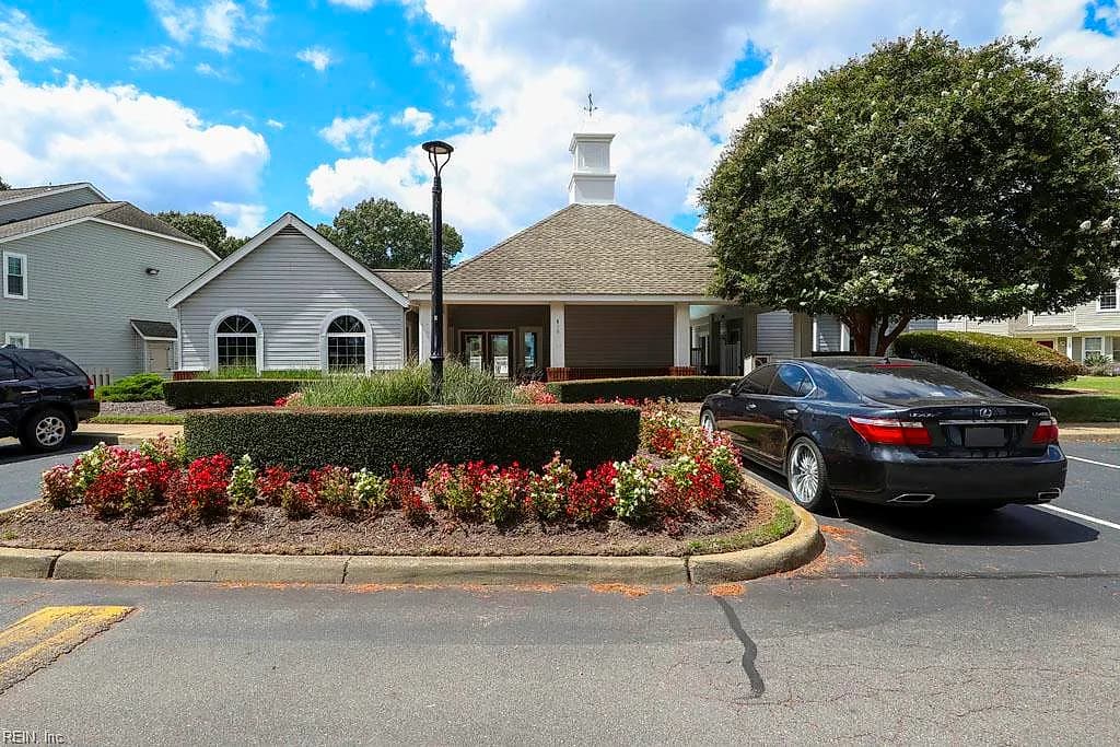 877 Whistling Swan DR, VIRGINIABEACH VA 23464 - Photo 4
