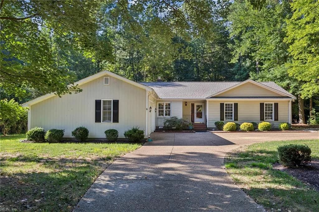 129 Peyton RD, WILLIAMSBURG VA 23185 - Main photo